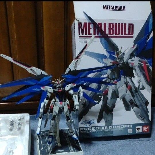 METAL BUILD フリーダムガンダム 初期 説明書欠品 ガンダムSEED METAL BUILD フリーダムガンダム 初期 説明書欠品 ガンダムSEED