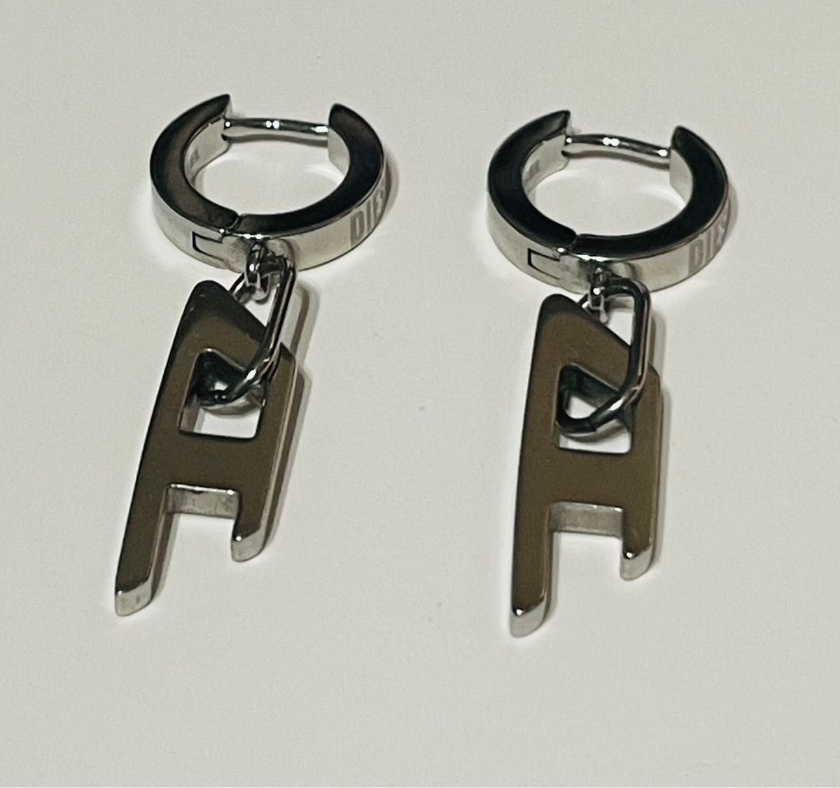 土日限定セールdiesel ピアス片耳 新品 平野紫耀着用 DIESEL ピアス 片耳 ディーゼル|メンズ