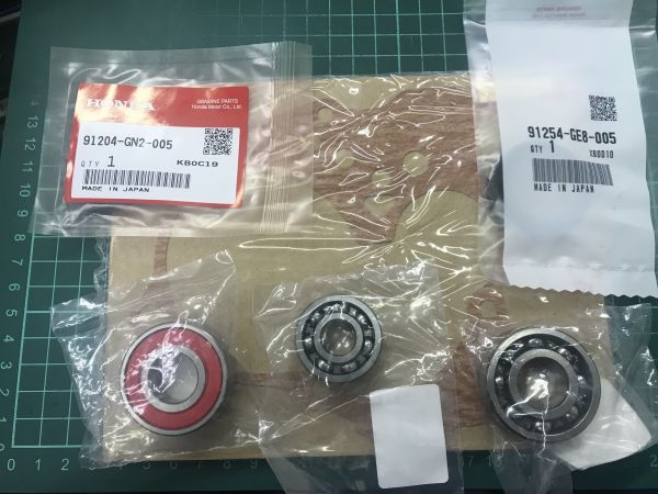 ホンダ タクト/ジョルノ/スーパーディオ/AF24/AF27/AF28/AF30/AF31 縦置２サイクルエンジン■ギアボックス ミッションベアリング&シールSET_画像1