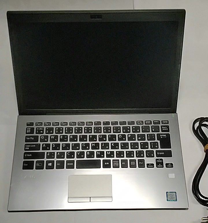 【天板汚れ凹みのため格安】銀色VAIO 第8世代i5/8G/256GB