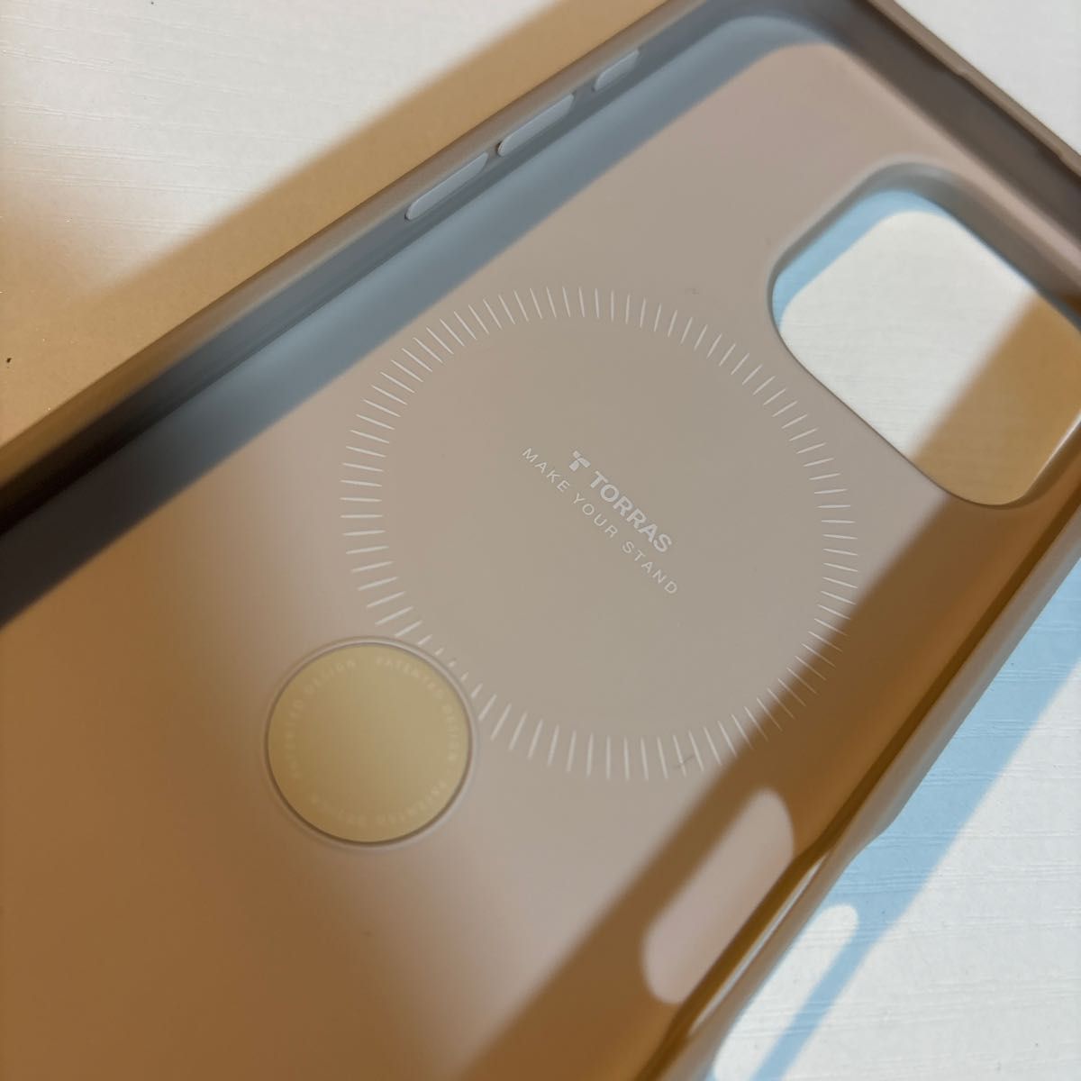 TORRAS iPhone 16 Pro 用 ミルクティー・デザートチタニウム TORRAS iPhone 16 Pro 用 ミルクティー・デザートチタニウム
