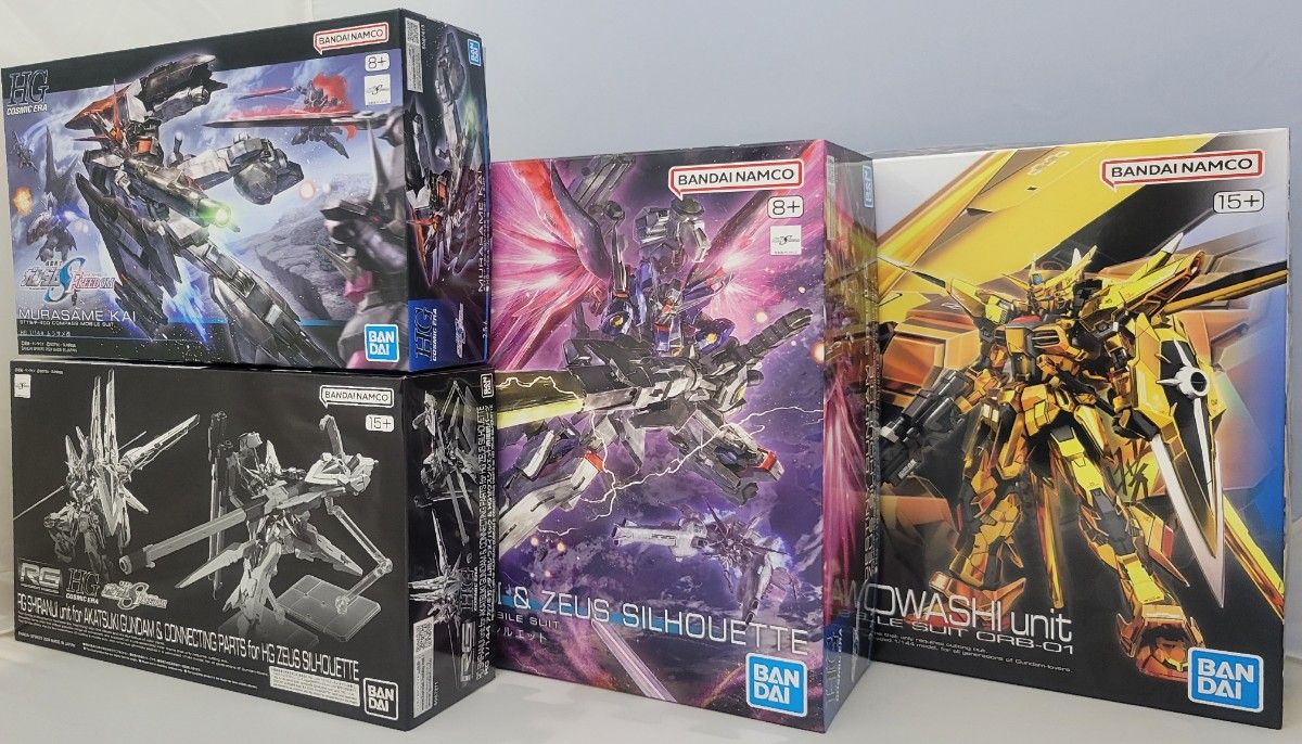 HG デスティニー SpecII&ゼウスシルエット+RG アカツキガンダム HG デスティニー SpecII&ゼウスシルエット+RG アカツキガンダム