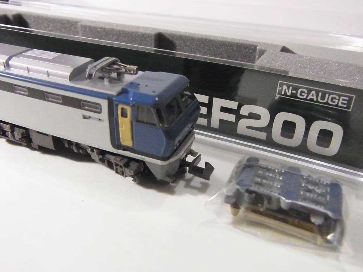 即決は送料無料 新品同様品KATO 3036 EF200(M車)日本貨物鉄道(JR貨物)直流電気機関車[INVERTER HI-TECH LOCO]鉄道模型Nゲージ動力車カトー_画像2