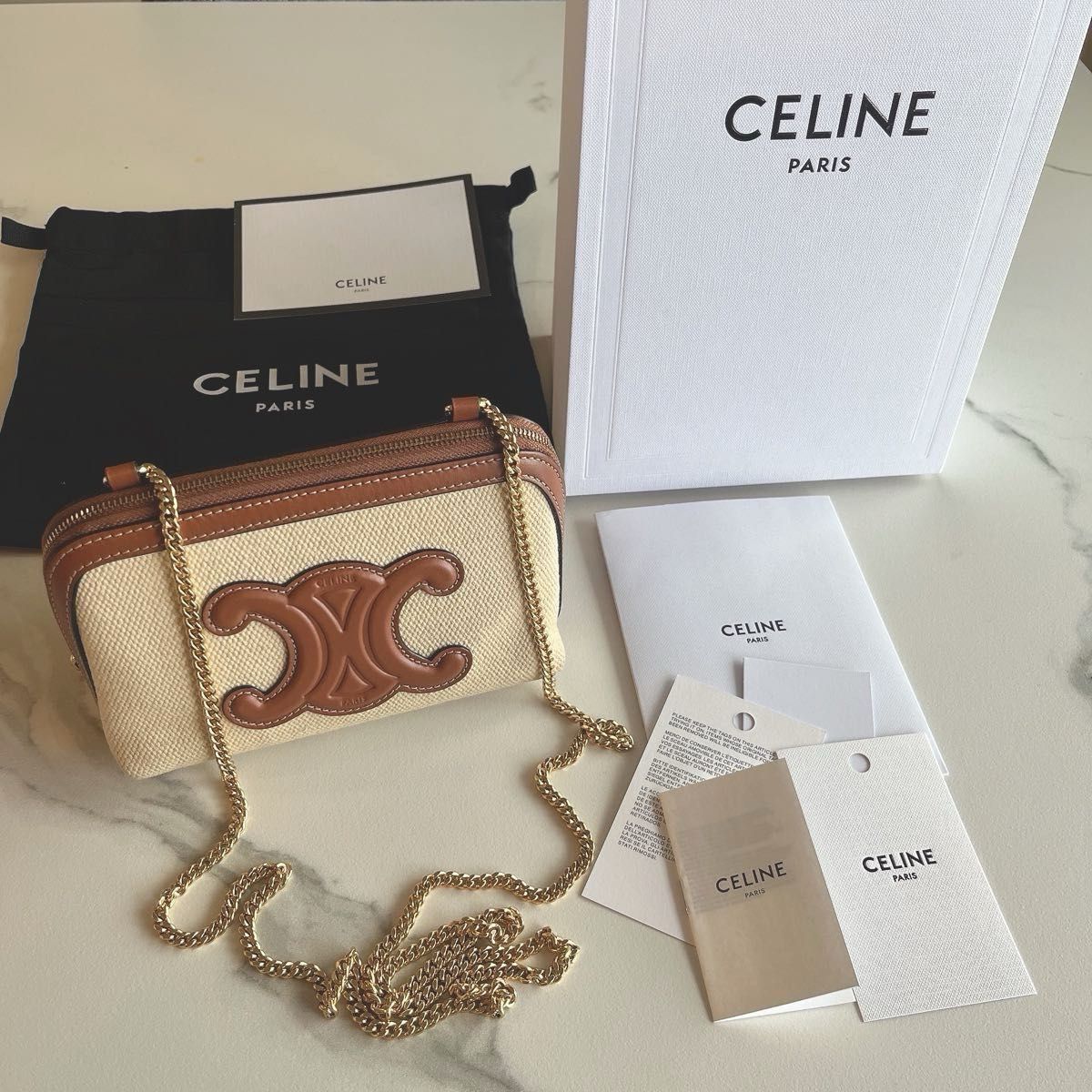 セリーヌ CELINE チェーン付きクラッチ キュイルトリオンフ セリーヌ CELINE チェーン付きクラッチ キュイルトリオンフ