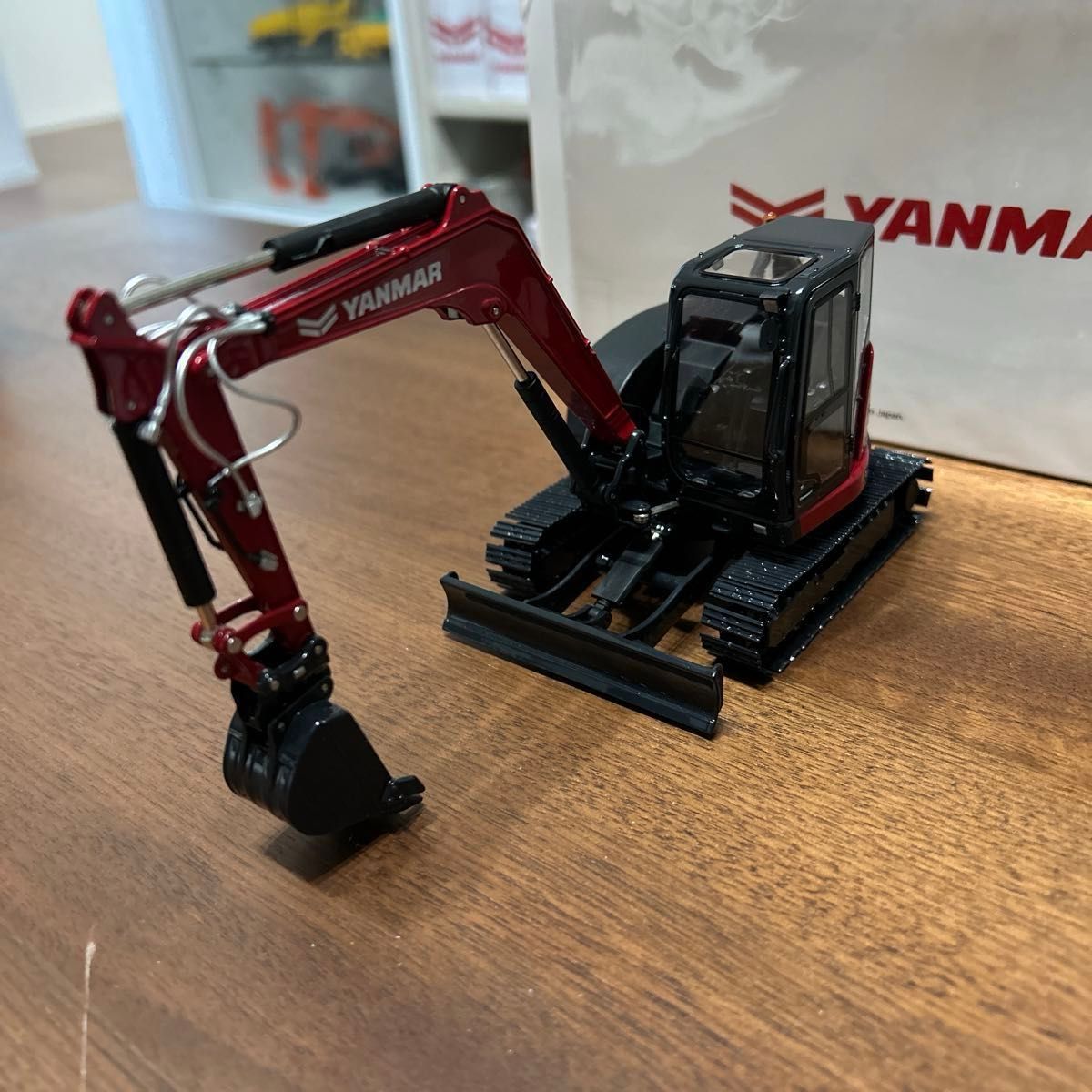 ミニチュア YANMAR ヤンマー Vio80 1/32スケール|Yahoo!フリマ ミニチュア YANMAR ヤンマー Vio80 1/32スケール|Yahoo!フリマ