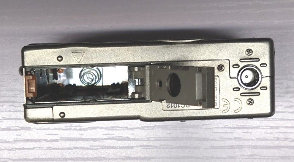 Canon IXY DIGITAL 200 コンパクトデジタルカメラ 充電器 CF Canon IXY DIGITAL 200 コンパクトデジタルカメラ 充電器 CF