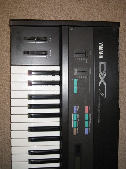 レア 美品 凄いおまけ付 往年の名器 YAMAHA DX7 完動品