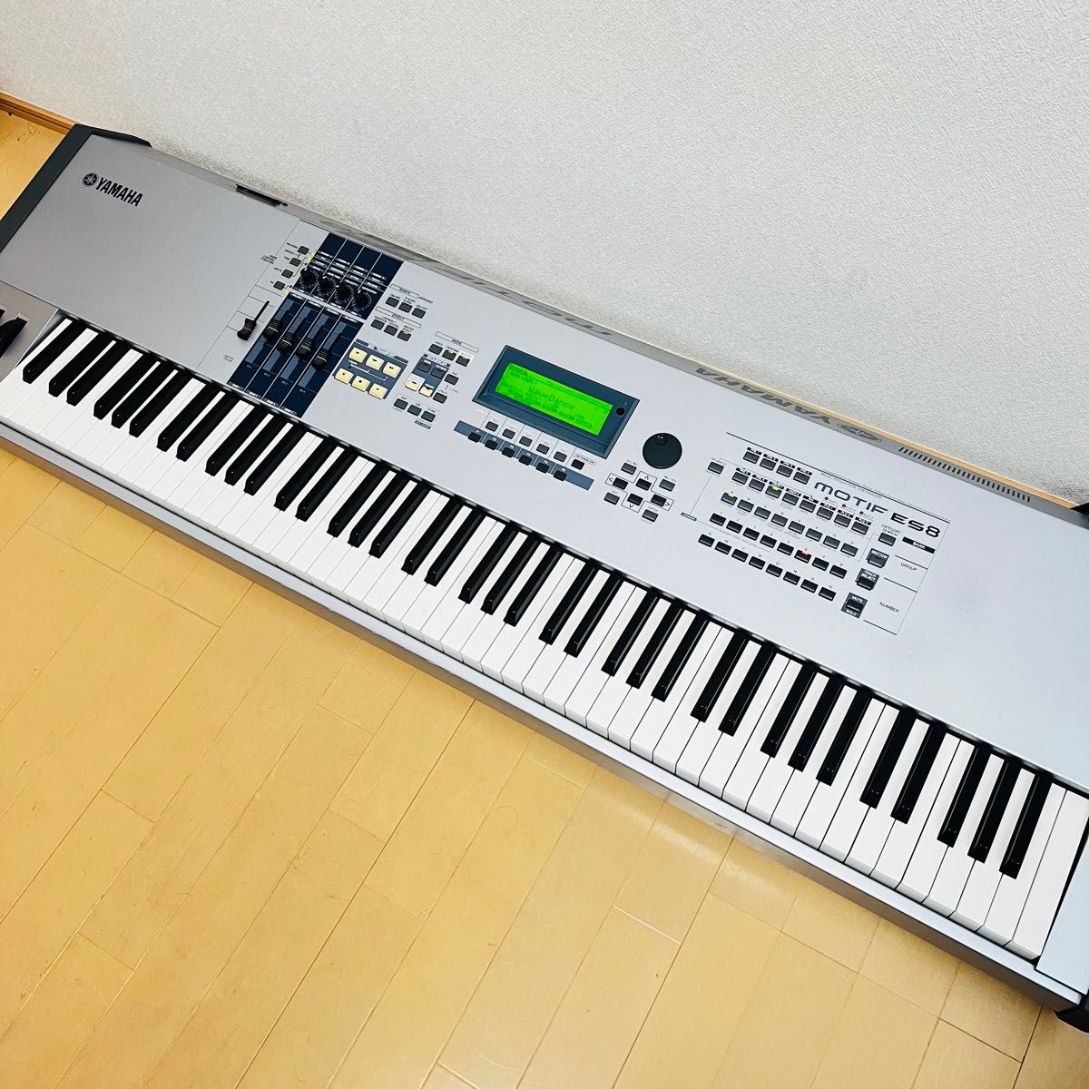 YAMAHA ヤマハ MOTIF ES8 モチーフ 88鍵盤 シンセサイザー YAMAHA ヤマハ MOTIF ES8 モチーフ 88鍵盤 シンセサイザー