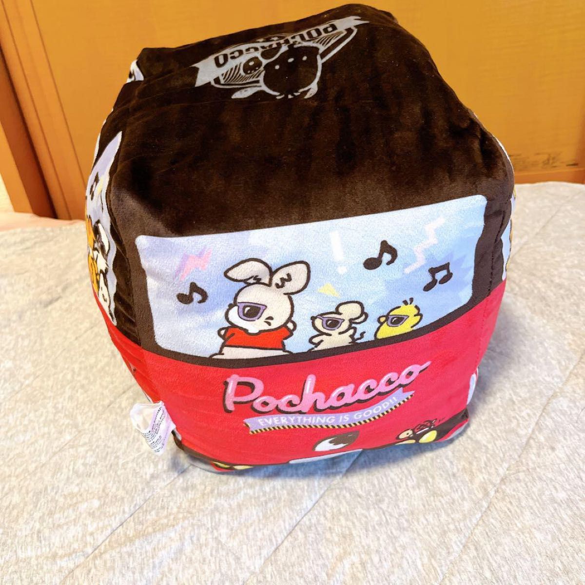 ポチャッコ サンリオ バズり犬トリオ バス型ビッククッション ポチャッコ サンリオ バズり犬トリオ バス型ビッククッション