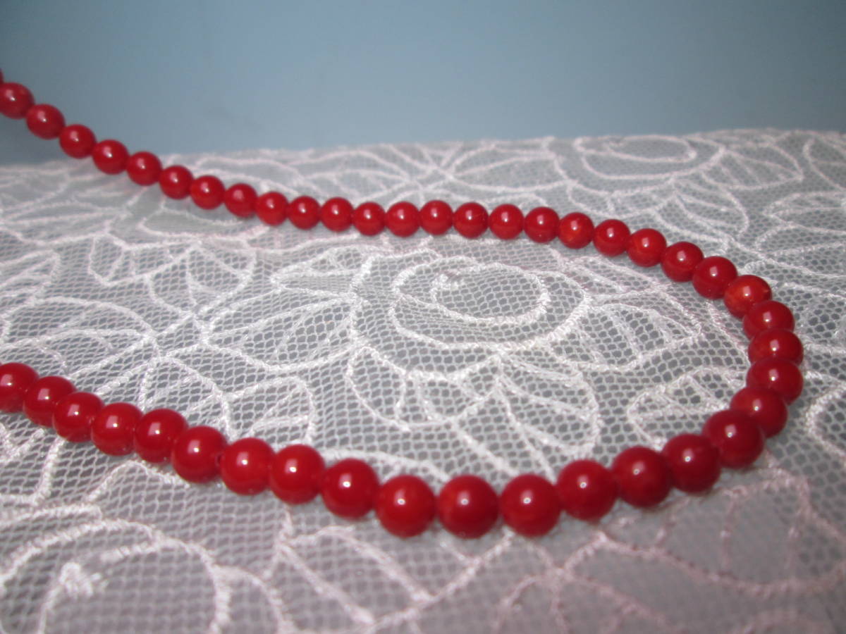 *SILVERbook@.. fine quality . red .. sphere 5mm. necklace 17,7g case attaching 