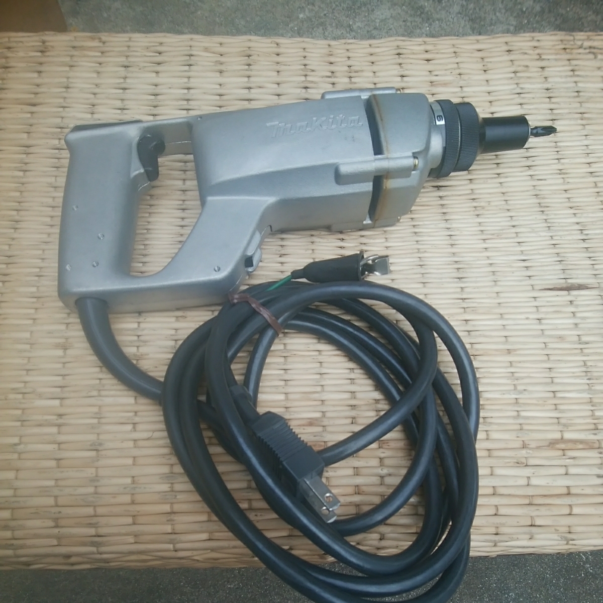 マキタ スクリュードライバーmakita