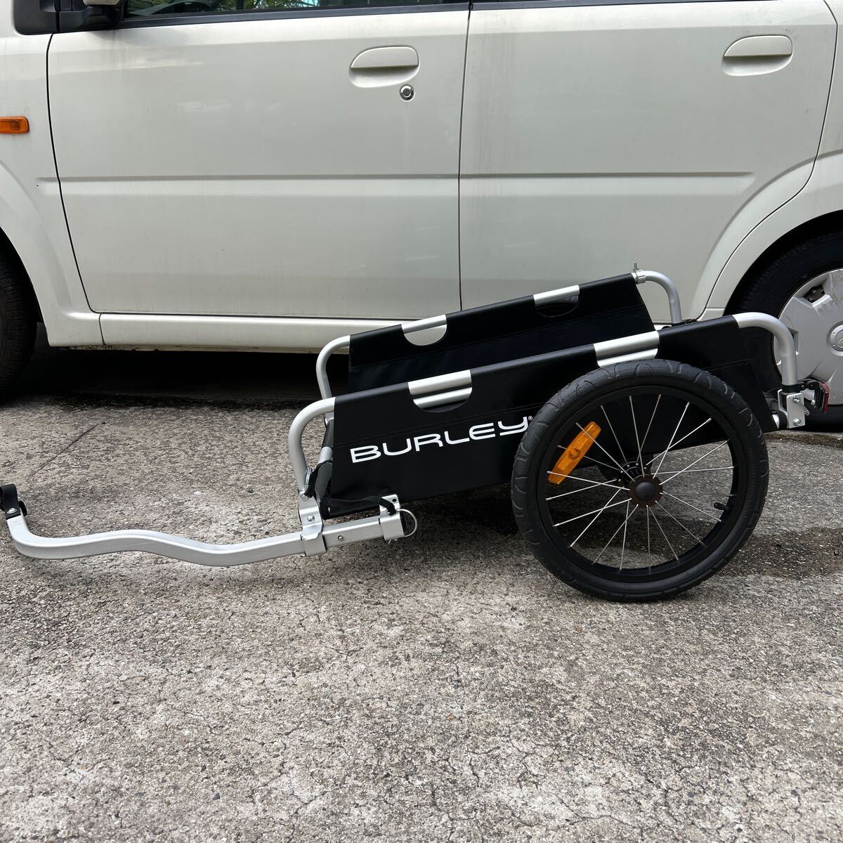 バーレー サイクルキャリア フラットベッド(FLATBED) 自転車用トレーラー 荷物 アルミフレーム 牽引 ホイール タイヤ