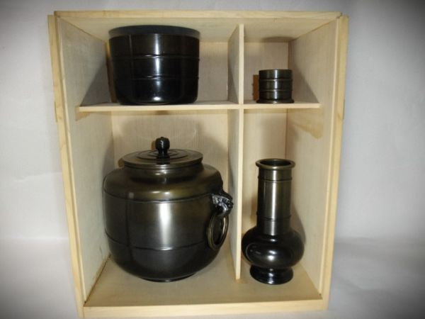 睦】高岡銅器 唐銅 皆具 一揃 獣耳 鐶付 八尾祥栄 美品 共箱 睦】高岡銅器 唐銅 皆具 一揃 獣耳 鐶付 八尾祥栄 美品 共箱