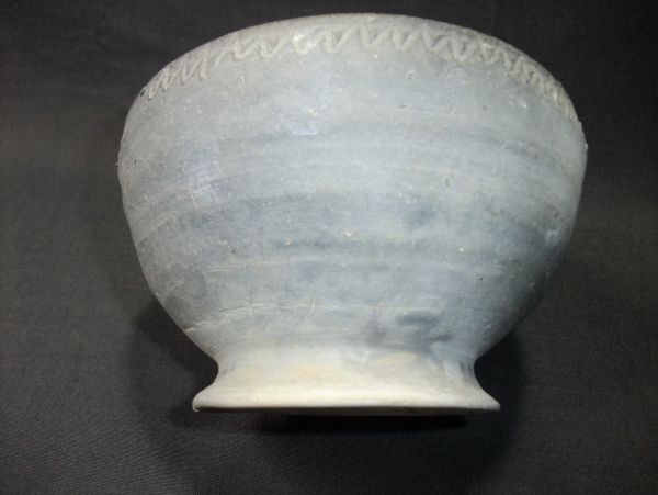 [.] earthenware unglazed ware old kiln "hu" pot departure . earthenware . quality earthenware (. vessel )#