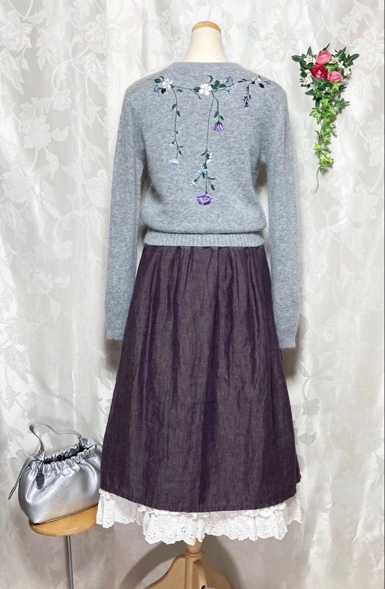 新品 LILY BROWN リリーブラウン 花柄刺繍ニットプルオーバー 新品 LILY BROWN リリーブラウン 花柄刺繍ニットプルオーバー