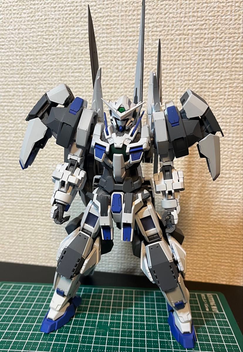 MG ダブルオーガンダム セブンソード/G & アヴァランチエクシア MG ダブルオーガンダム セブンソード/G & アヴァランチエクシア