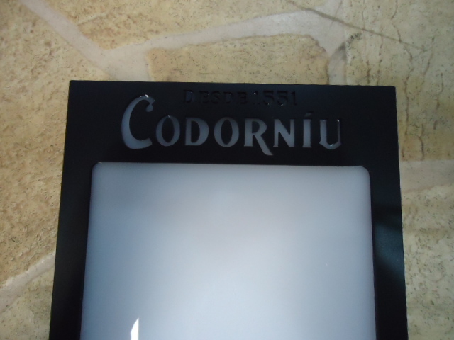 送料込み　Codorniu　電飾　ボトル　ディスプレイ_画像2