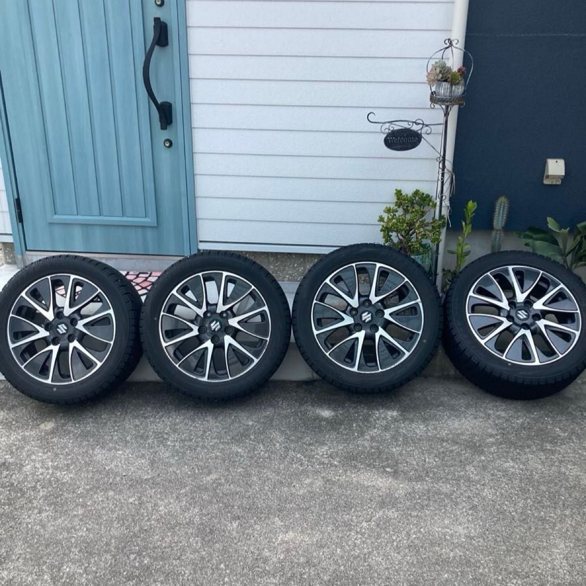 スズキ SX4 S-CROSS 純正アルミホイールスタッドレスタイヤ付き スズキ SX4 S-CROSS 純正アルミホイールスタッドレスタイヤ付き