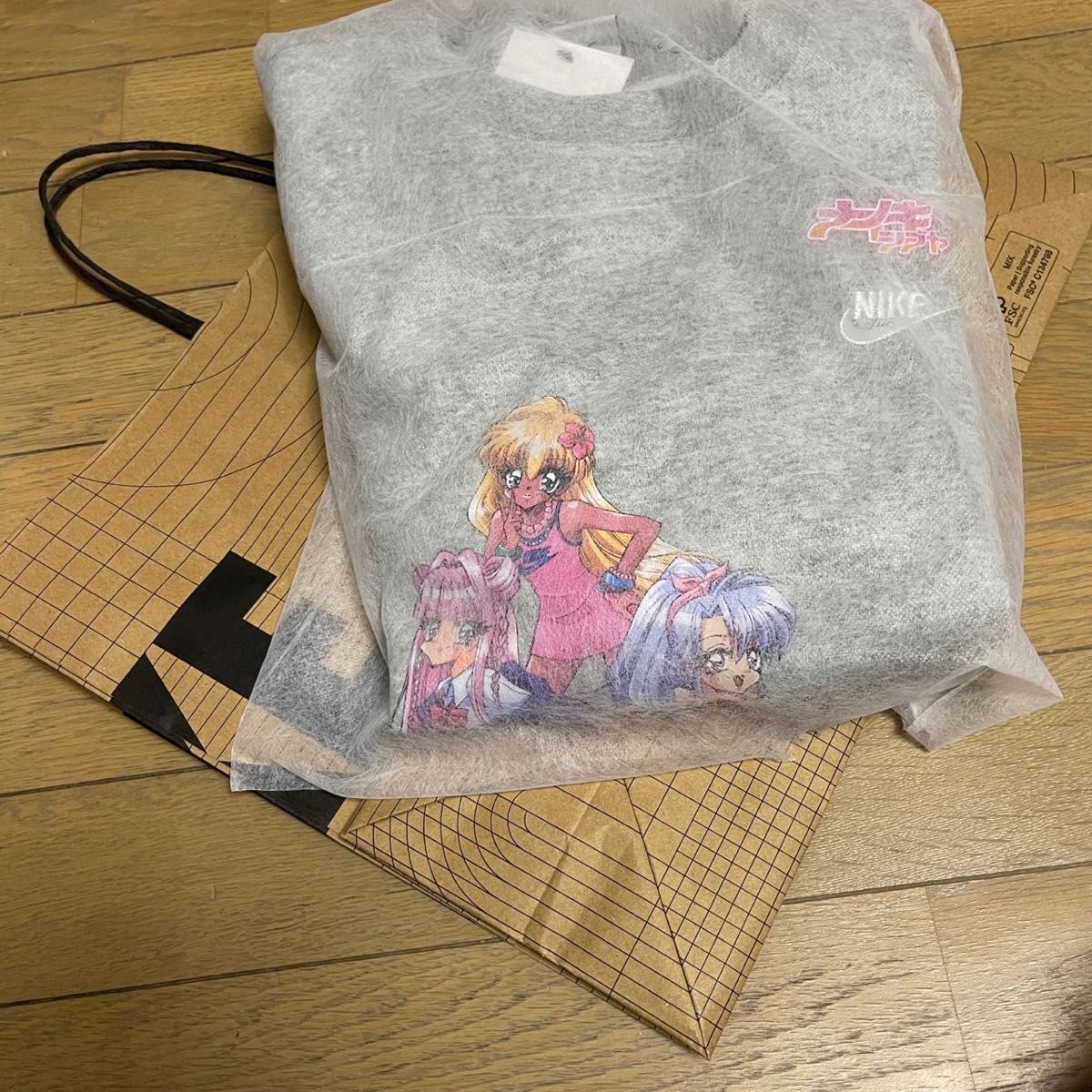 渋谷限定】NIKE 90sアニメ風 オリジナルスウェットSサイズ Y2K 渋谷限定】NIKE 90sアニメ風 オリジナルスウェットSサイズ Y2K