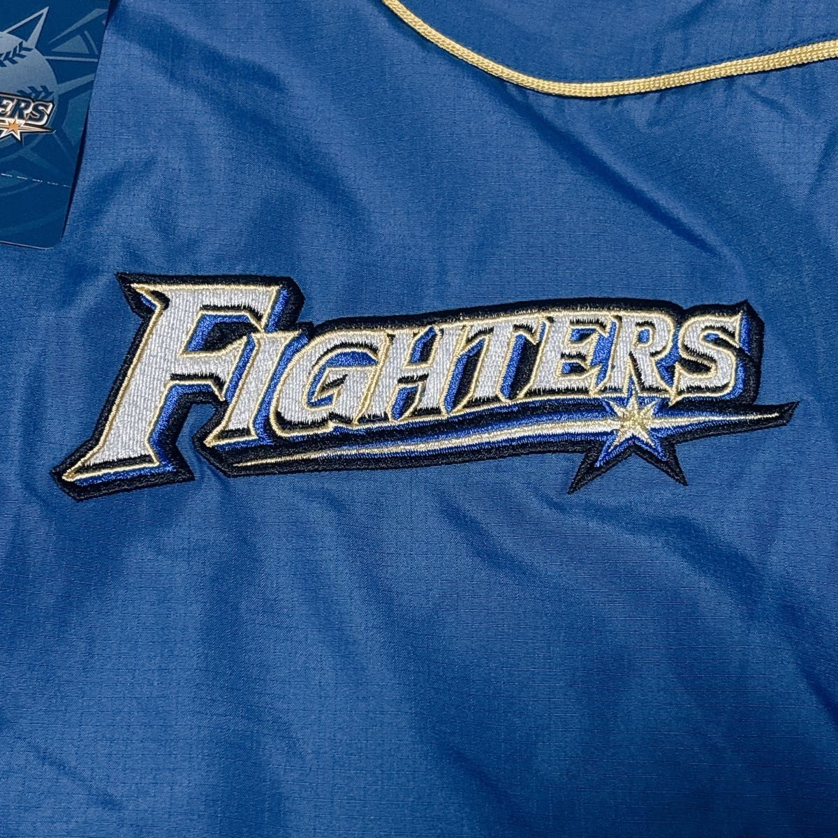 新品 北海道日本ハムファイターズ 野球 厚手 旧ロゴ ジャンパー 新品 北海道日本ハムファイターズ 野球 厚手 旧ロゴ ジャンパー