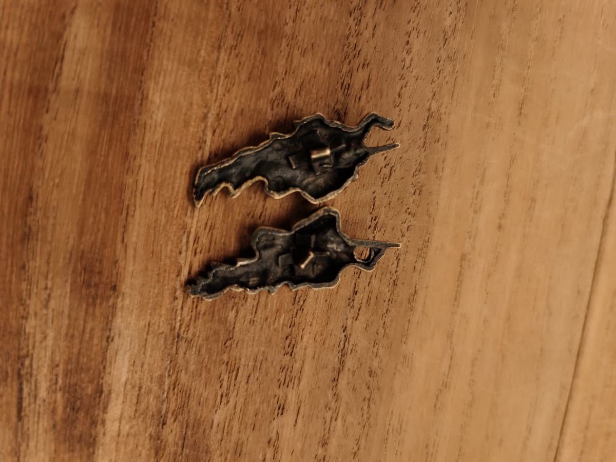 s031 御幣猿目貫 容彫 日本刀 武具 金銀色絵 刀装具 銅製 小道具 s031 御幣猿目貫 容彫 日本刀 武具 金銀色絵 刀装具 銅製 小道具