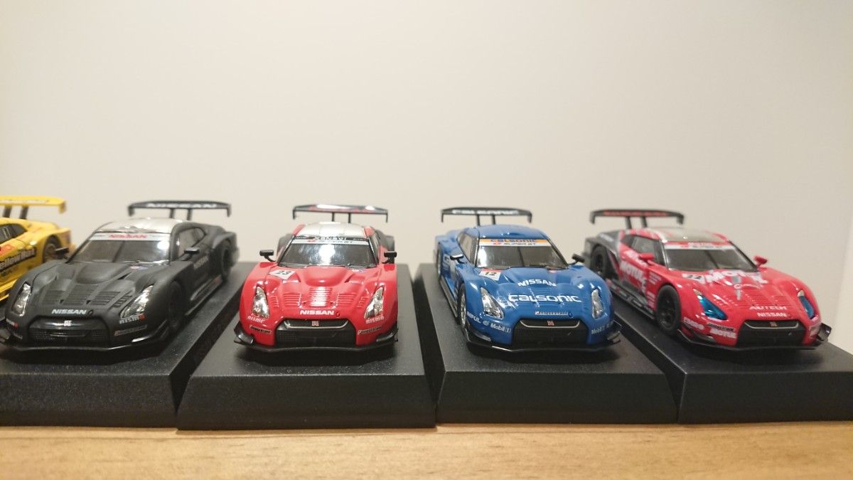 京商1/64 GT-Rレーシング5台 GT3台 グループA6台 カルソニック2台 匿名配送】京商 1/64 日産 GT-R レーシングカーコレクション