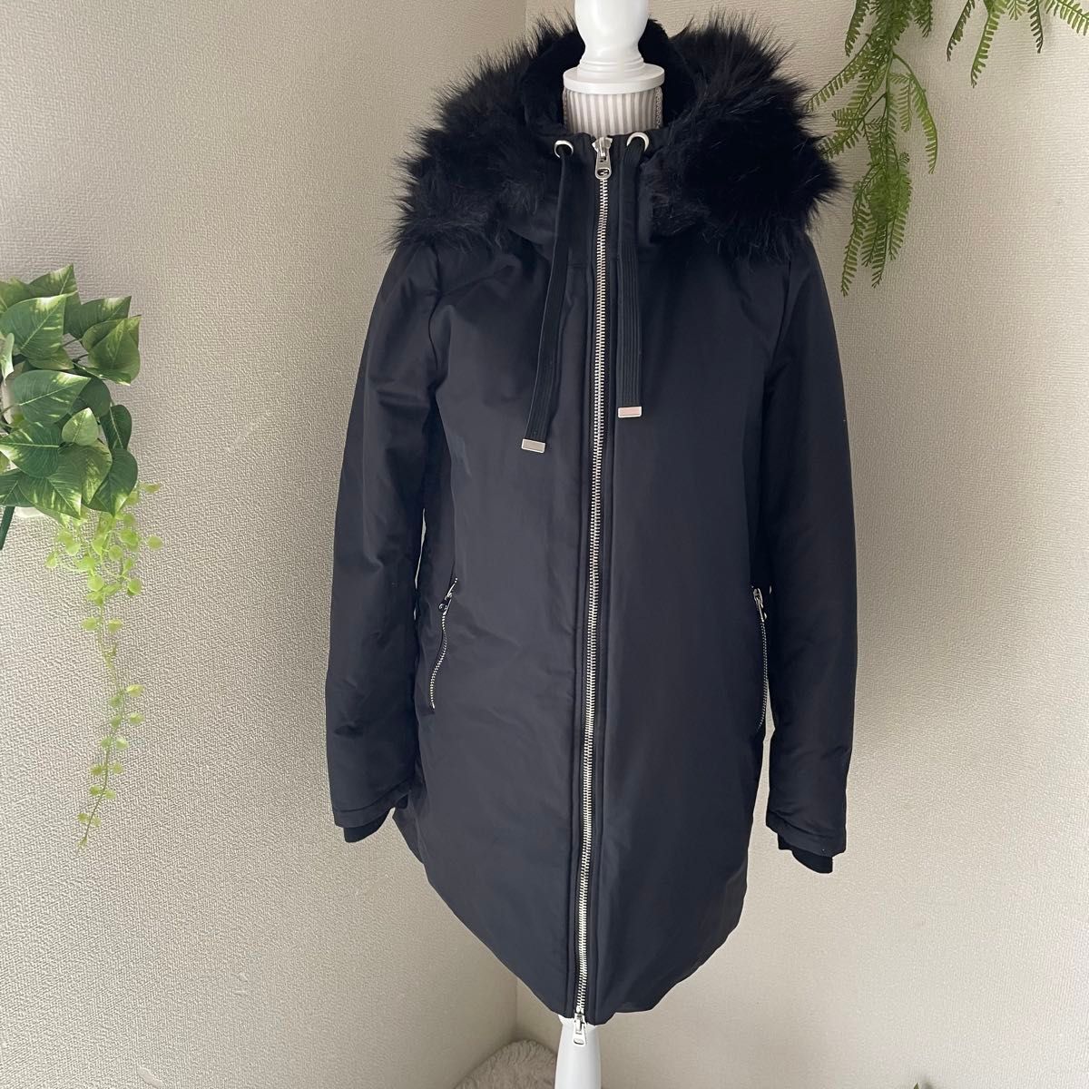 ザラベーシック ZARA 【L】 未使用級 ファー フード付ナイロン ザラベーシック ZARA 【L】 未使用級 ファー フード付ナイロン