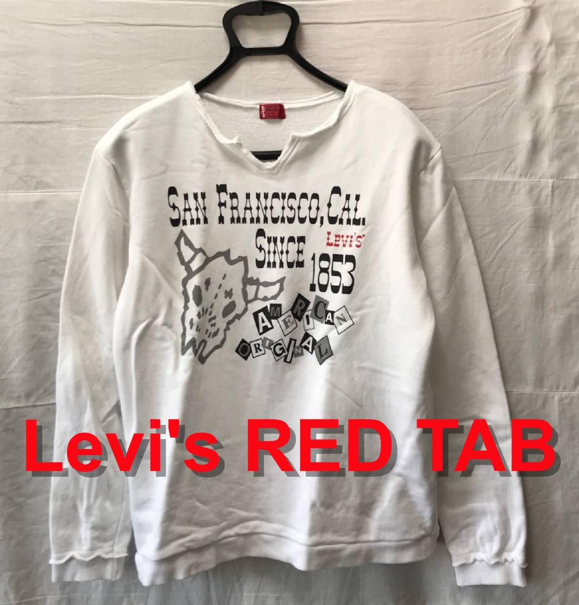 Красный тренер по всему рогу Levi's Red Tab