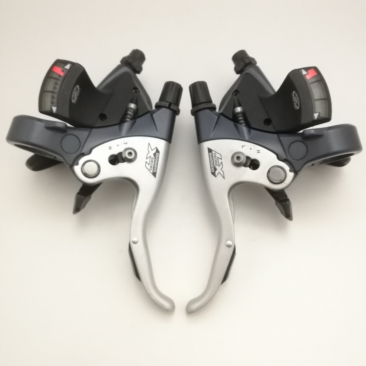 ST-M570 DeoreLX 3x9 SHIMANO デオーレLX ブレーキレバー シフトレバー 兼用