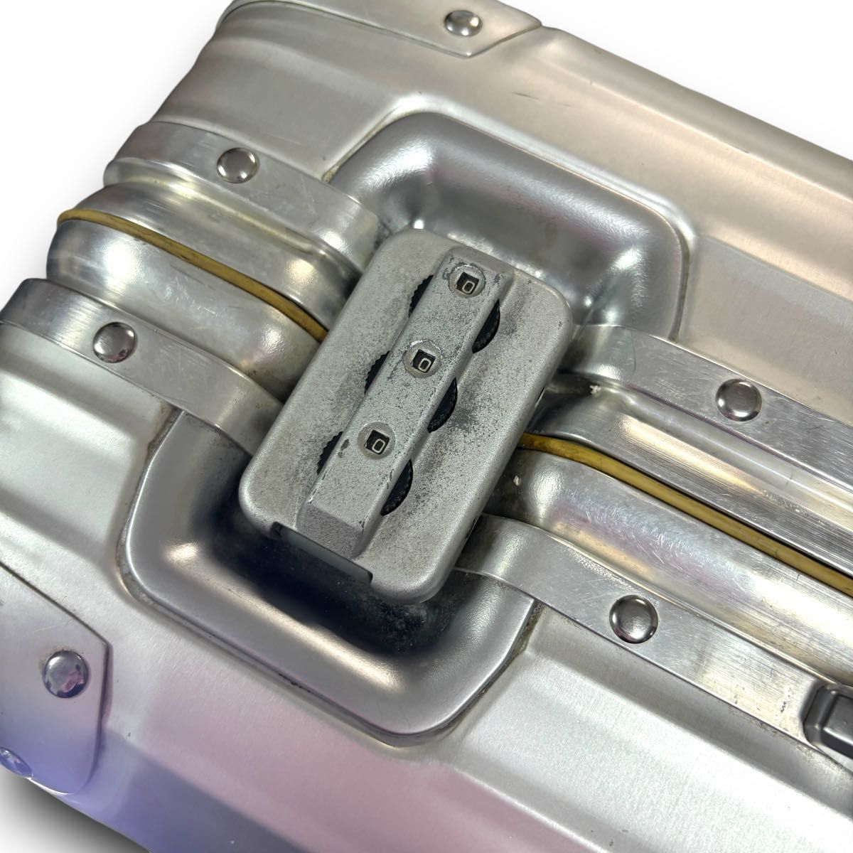 RIMOWA リモワ トパーズ アタッシュケース スーツケース アルミ RIMOWA リモワ トパーズ アタッシュケース スーツケース アルミ