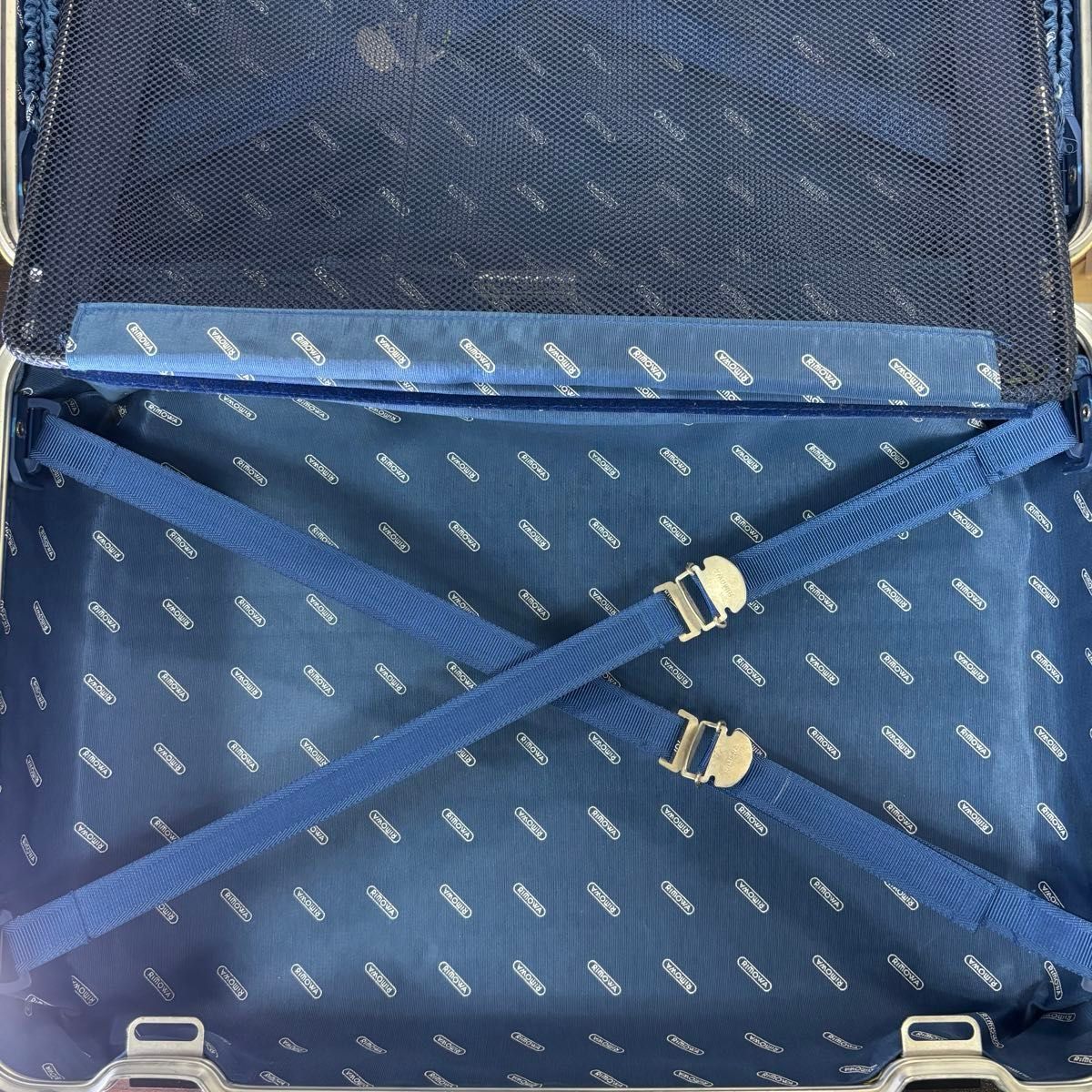 RIMOWA リモワ トパーズ アタッシュケース スーツケース アルミ RIMOWA リモワ トパーズ アタッシュケース スーツケース アルミ