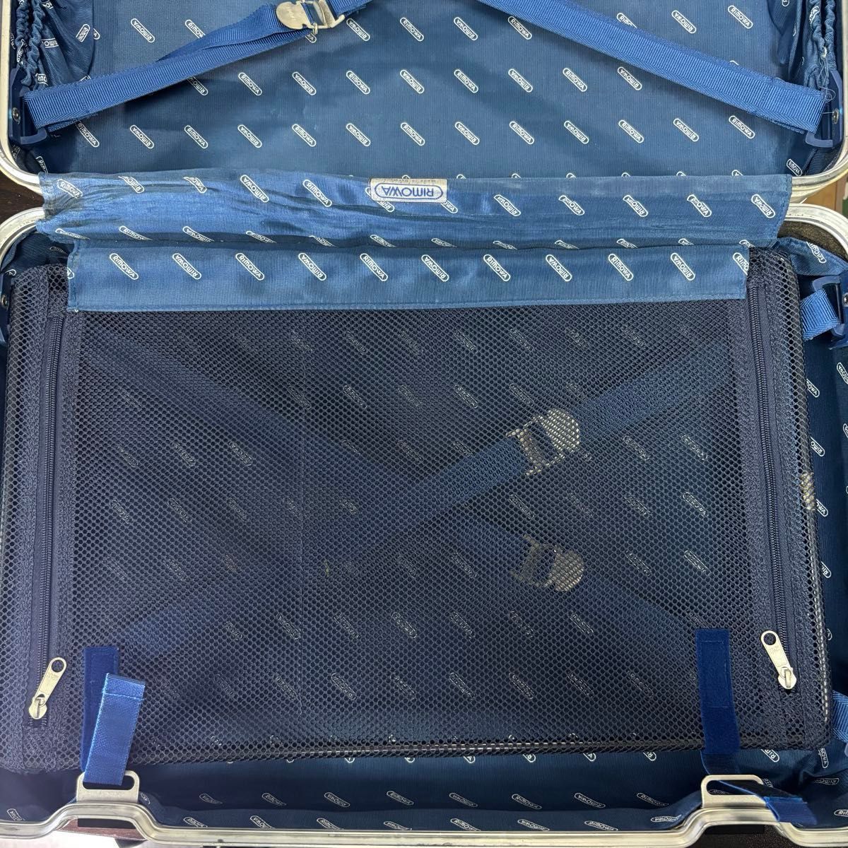 RIMOWA リモワ トパーズ アタッシュケース スーツケース アルミ RIMOWA リモワ トパーズ アタッシュケース スーツケース アルミ