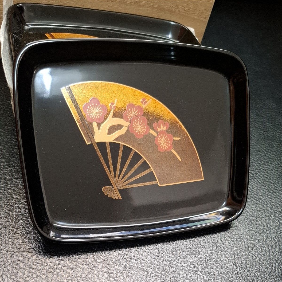 未使用品】 輪島塗 扇面 銘々皿 5枚入り 木箱セット 漆器 うるし 未使用品】 輪島塗 扇面 銘々皿 5枚入り 木箱セット 漆器 うるし