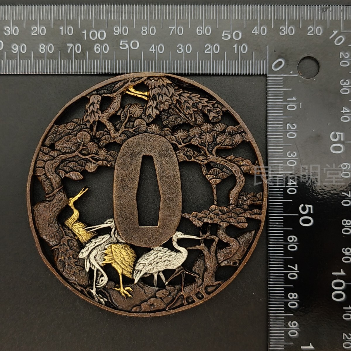 XG83 日本刀装具 松鶴の図 刀鍔 銅地 細工 絵金銀 鍔 刀の鍔 XG83 日本刀装具 松鶴の図 刀鍔 銅地 細工 絵金銀 鍔 刀の鍔