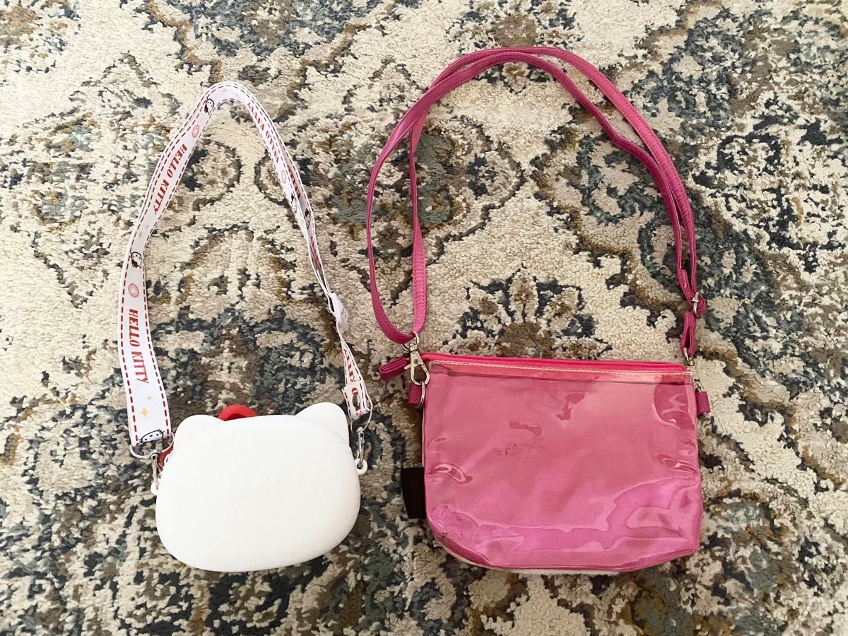 ユニバ キティちゃん ショルダーポーチ コインケース USJ限定 ユニバ キティちゃん ショルダーポーチ コインケース USJ限定