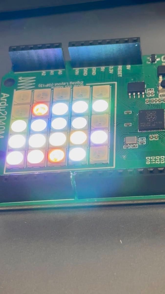 Ardu2040M rp2040 形はArduino、機能はraspberry pi pico3.3V ws1281 25個搭載