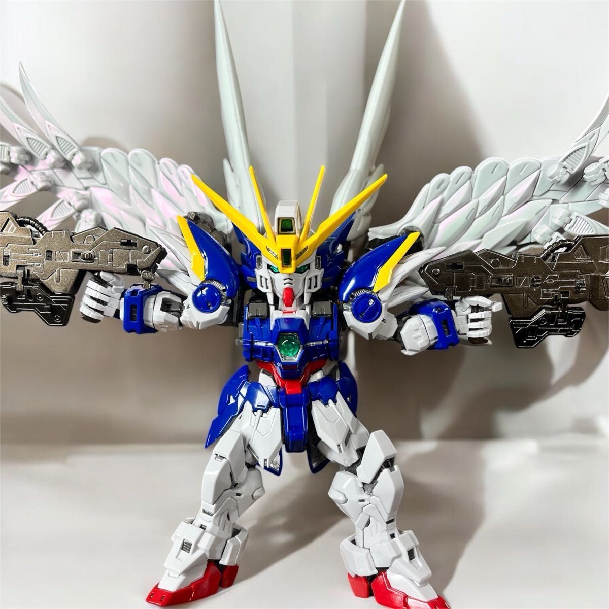 MGSD ウイングガンダムゼロ EW 全塗装 完成品 組立済 バンダイ MGSD ウイングガンダムゼロ EW 全塗装 完成品 組立済 バンダイ