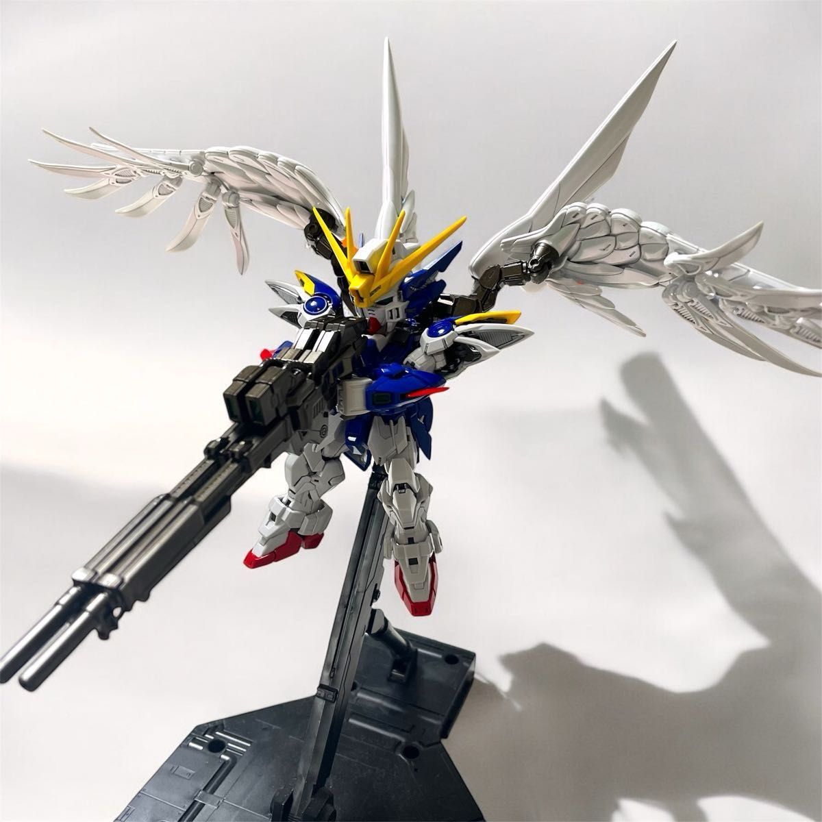 MGSD ウイングガンダムゼロ EW 全塗装 完成品 組立済 バンダイ MGSD ウイングガンダムゼロ EW 全塗装 完成品 組立済 バンダイ