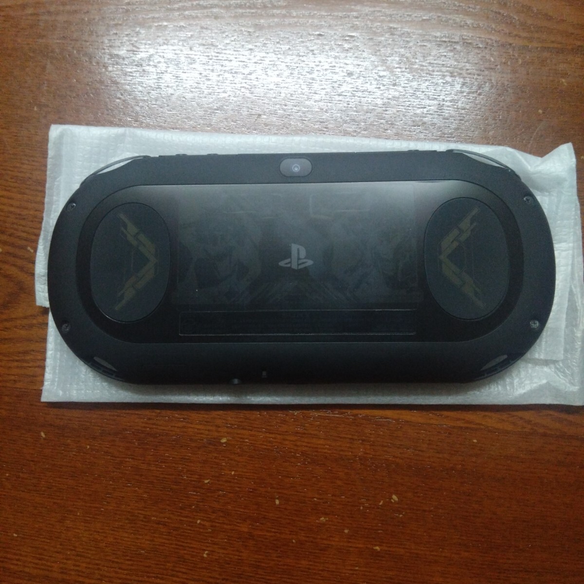 ほぼ未使用~美品 PSVita 本体 PCH-2000 機動戦士ガンダム ほぼ未使用~美品 PSVita 本体 PCH-2000 機動戦士ガンダム