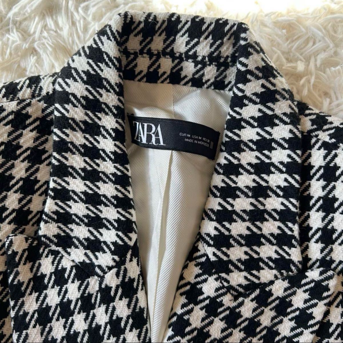 美品 ZARA ザラ 千鳥格子柄 ジャケット ダブルボタン 金ボタン M 美品 ZARA ザラ 千鳥格子柄 ジャケット ダブルボタン 金ボタン M