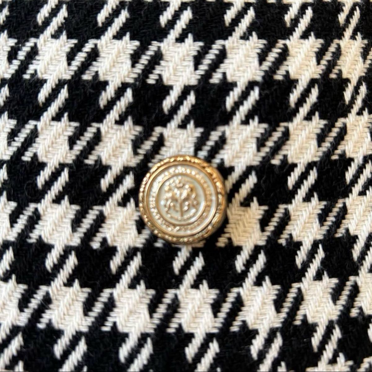 美品 ZARA ザラ 千鳥格子柄 ジャケット ダブルボタン 金ボタン M 美品 ZARA ザラ 千鳥格子柄 ジャケット ダブルボタン 金ボタン M