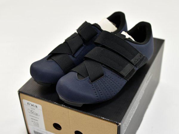 レビュー高評価のおせち贈り物 R5 Powerstrap Tempo 送料無料1★Fizik★フィジーク シューズ ネイビー/ブラック 24.7cm) (換算値 size:38.5 24cm~