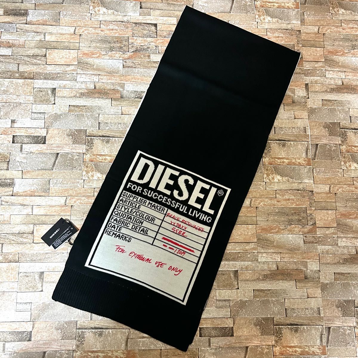 【新品】DIESEL ディーゼル/プロダクトタグモチーフ ニットマフラー 新品】DIESEL ディーゼル/プロダクトタグモチーフ ニット