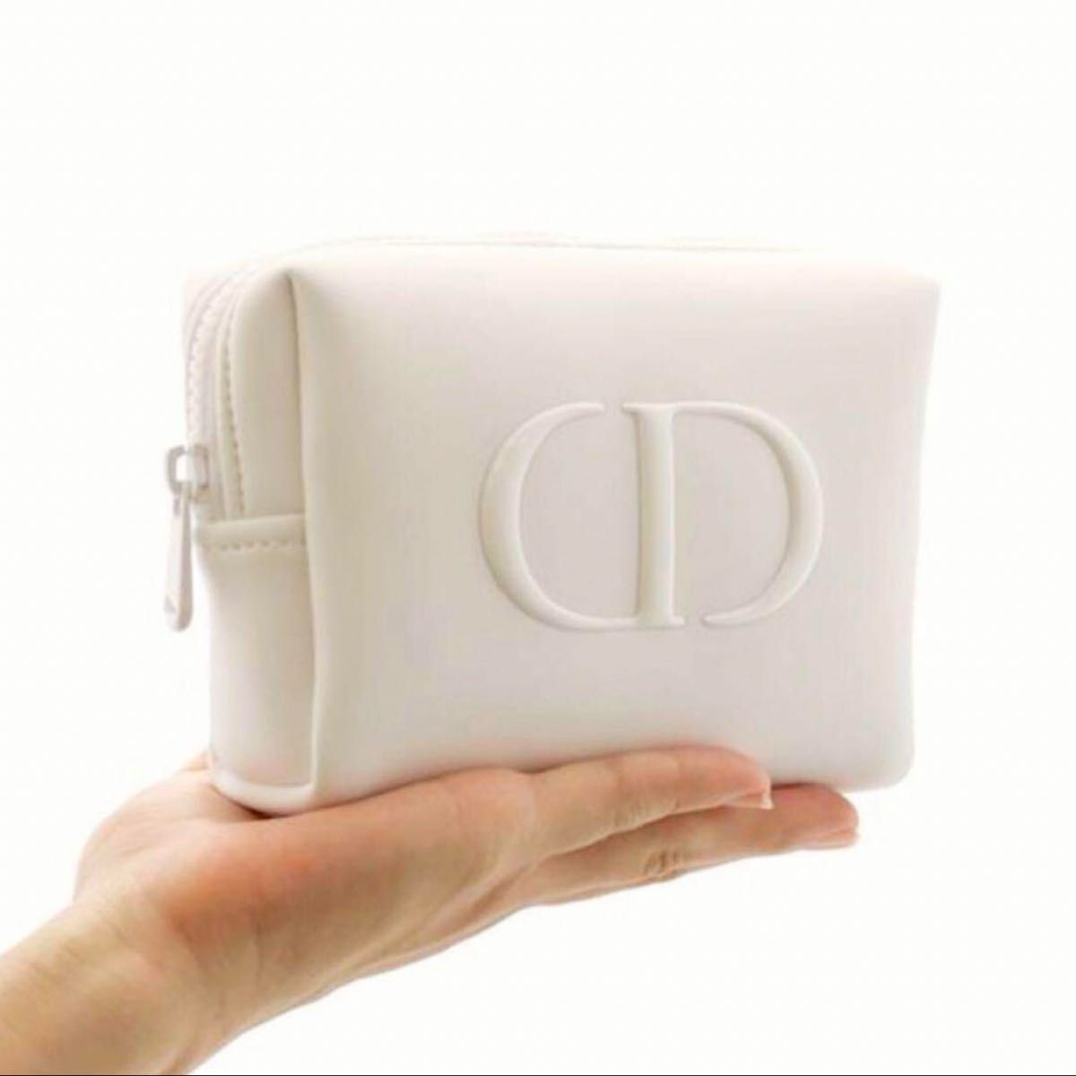新品箱付】dior ディオール ノベルティ ポーチ ふわふわ コスメ 新品箱付】dior ディオール ノベルティ ポーチ ふわふわ コスメ