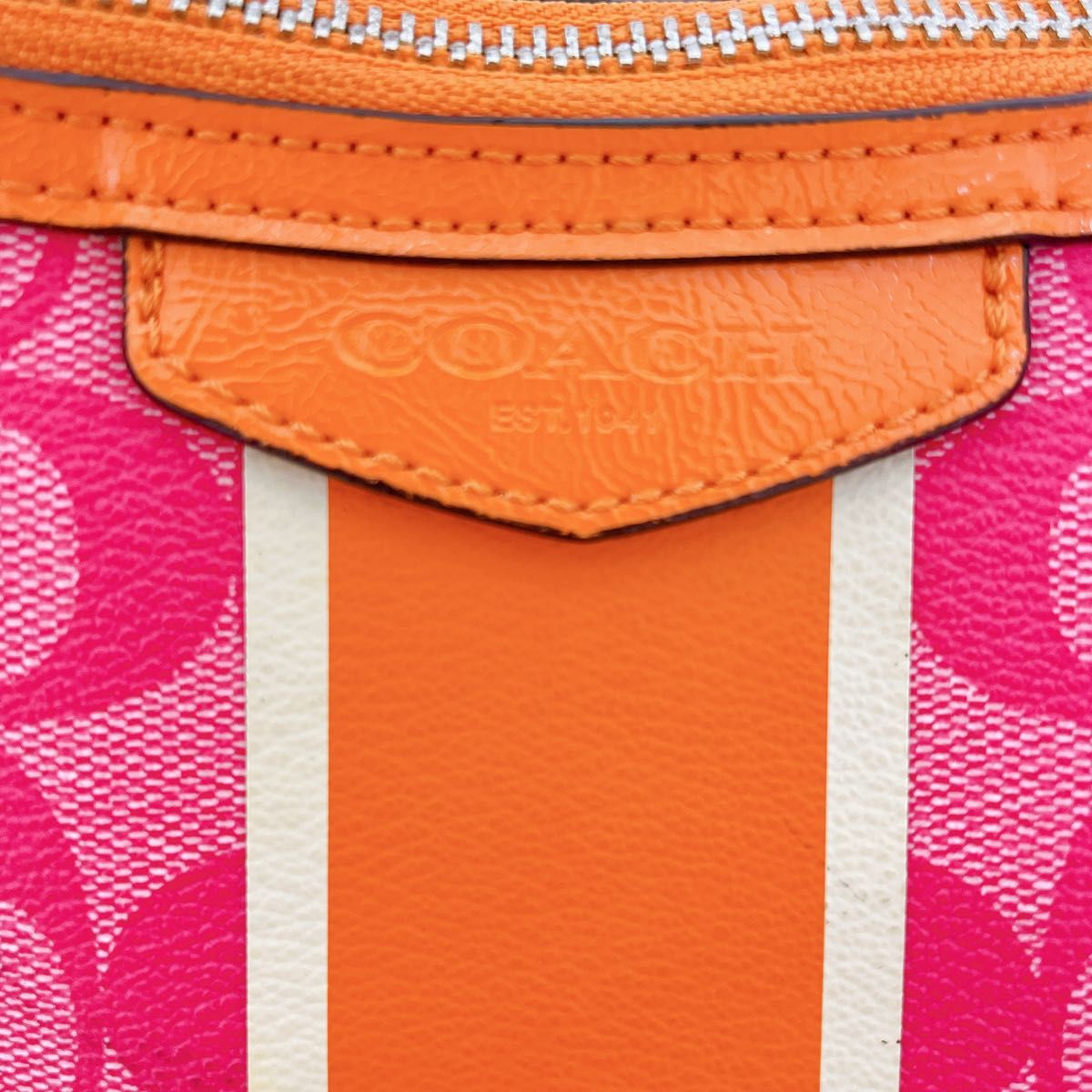 美品 COACH コーチ ショルダーバッグ シグネチャー ハンドバッグ 美品 COACH コーチ ショルダーバッグ シグネチャー ハンドバッグ