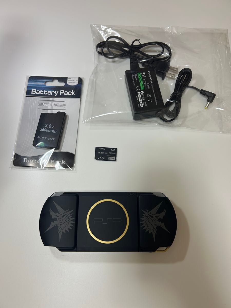 美品 PSP3000 ハンターズモデル 新品充電ケーブル付き 新品 美品 PSP3000 ハンターズモデル 新品充電ケーブル付き 新品