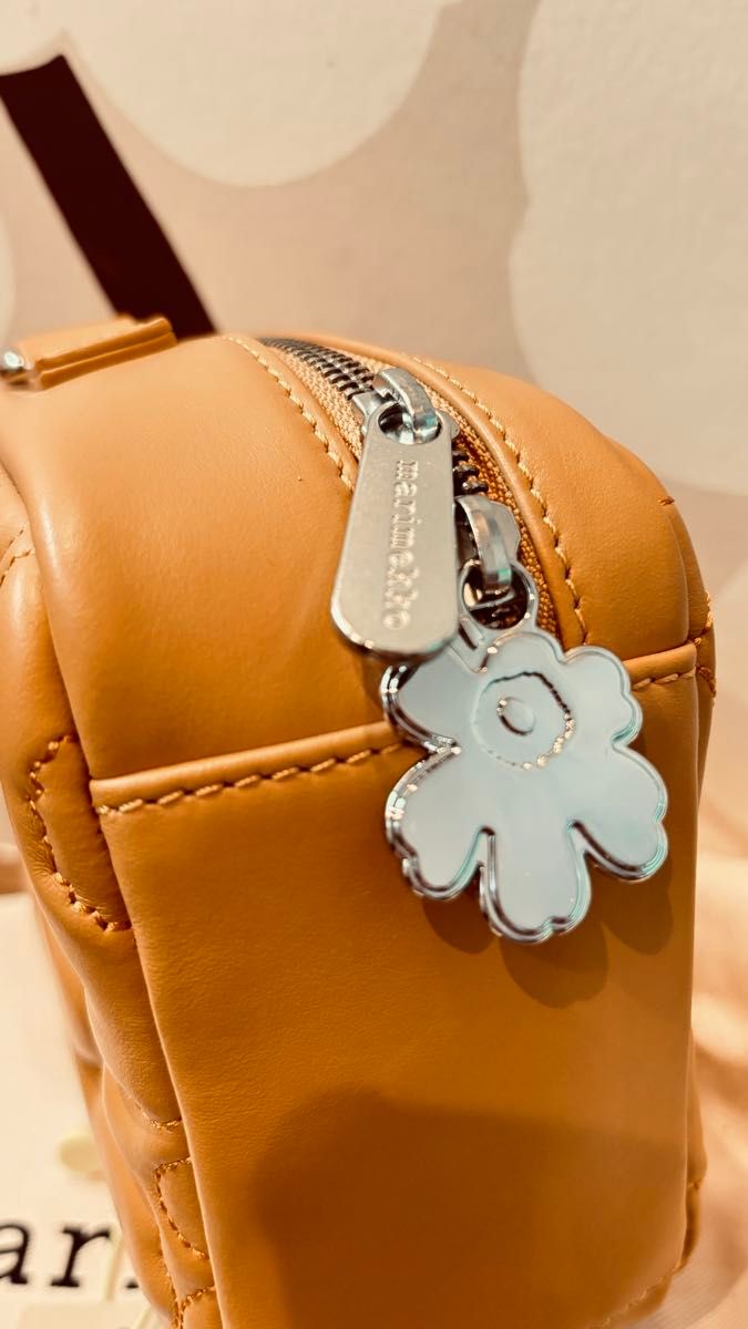 マリメッコ Baby Gratha Unikko 60th ショルダーバッグ マリメッコ Baby Gratha Unikko 60th ショルダーバッグ