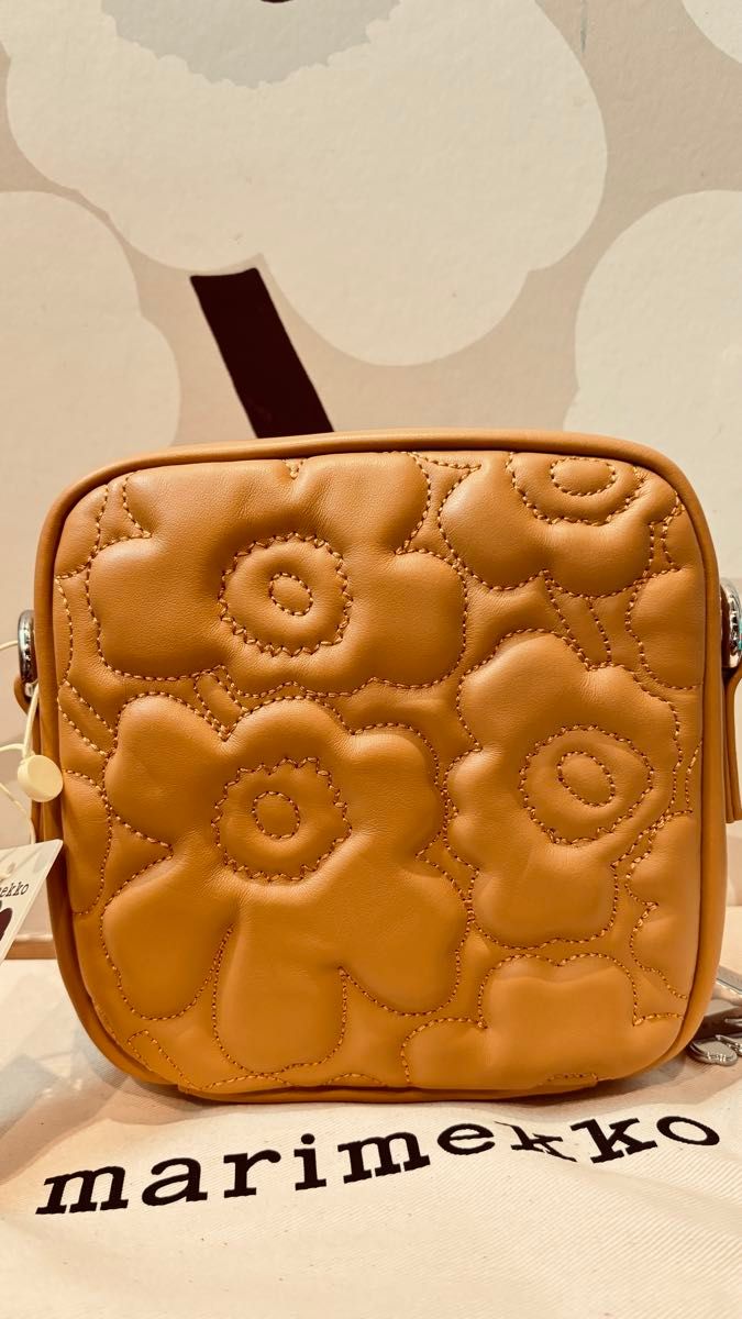 マリメッコ Baby Gratha Unikko 60th ショルダーバッグ マリメッコ Baby Gratha Unikko 60th ショルダーバッグ