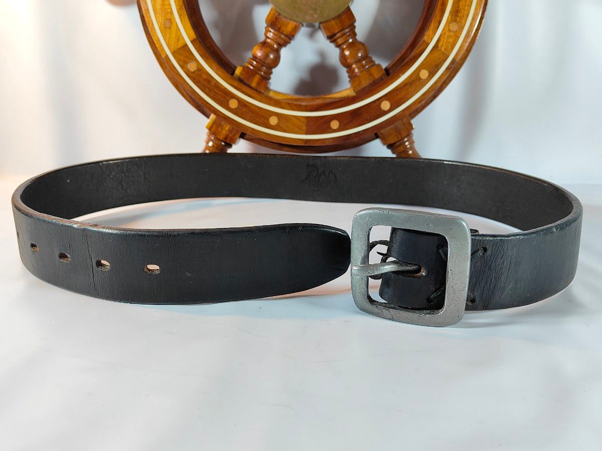 Vintage】【極厚革6MM】正規品 レッドムーン 高級 Vintage】【極厚革6MM】正規品 レッドムーン 高級