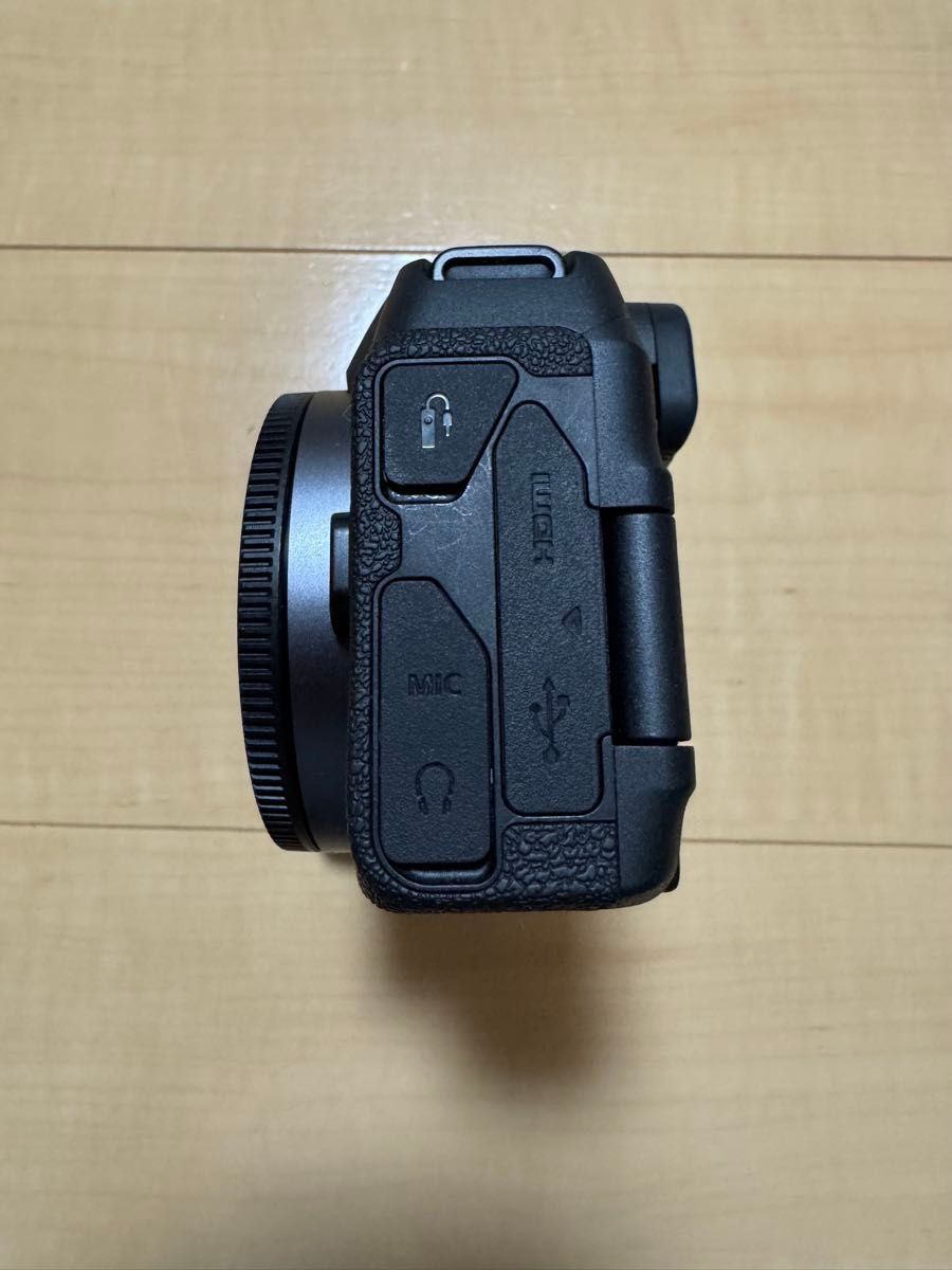 美品】EOS R8 純正バッテリー×2 Leofoto L字プレート付き Canon 美品】EOS R8 純正バッテリー×2 Leofoto L字プレート付き Canon